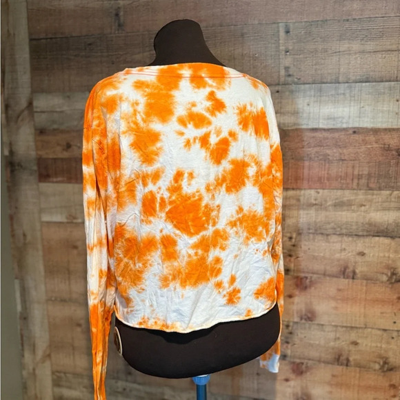 Cleveland Browns Women’s Crop Top - Picture 2 of 5